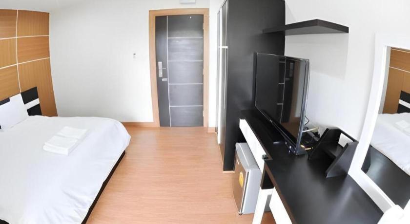 The Y Residence Chiang Mai Esterno foto